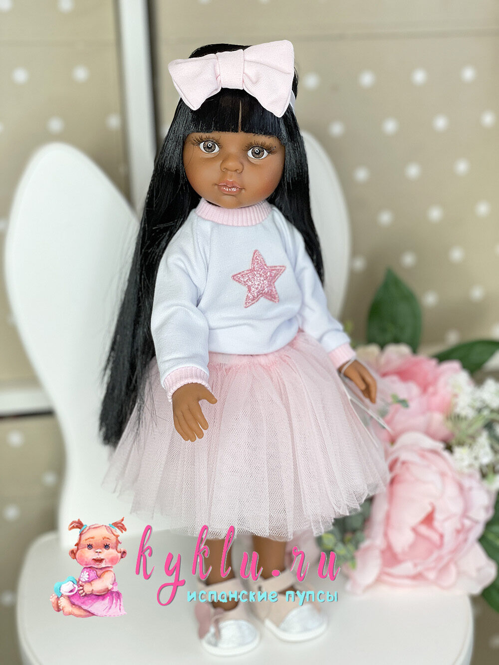 Кукла Нора мулатка в розовом комплекте